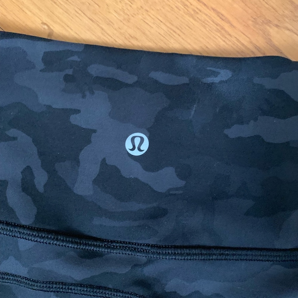 🛑🛑🛑SOLD🛑🛑🛑Lululemon In Movement Short *Everl - Picture 3 of 5